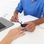 diabéticos deben acudir al podólogo